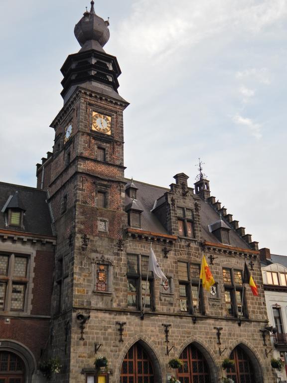 Les Remparts Hotel Binche Exterior photo